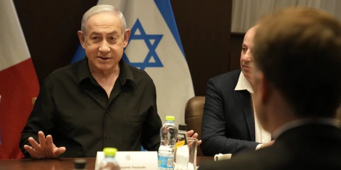 Ministerpräsident Benjamin Netanjahu drückt in Bezug auf die Bodenoffensive auf die Bremse. Israel-Krieg