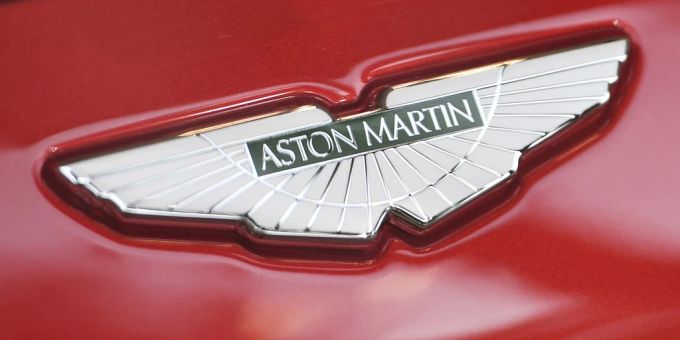 Das Logo des Automobilherstellers Aston Martin. (Archivbild) aston martin