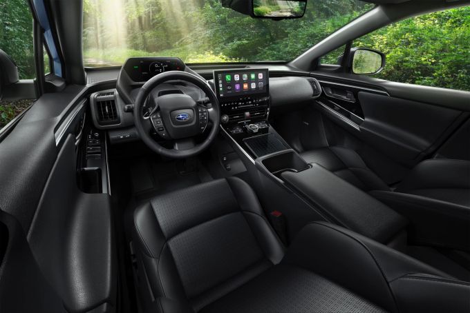 Bei der Gestaltung des Interieurs machten die Japaner grosse Fortschritte, der Subaru Solterra wirkt auch innen modern Subaru Solterra