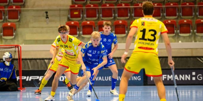 U21A-Junioren der Kloten-Dietlikon Jets Hockeyspieler auf dem Feld