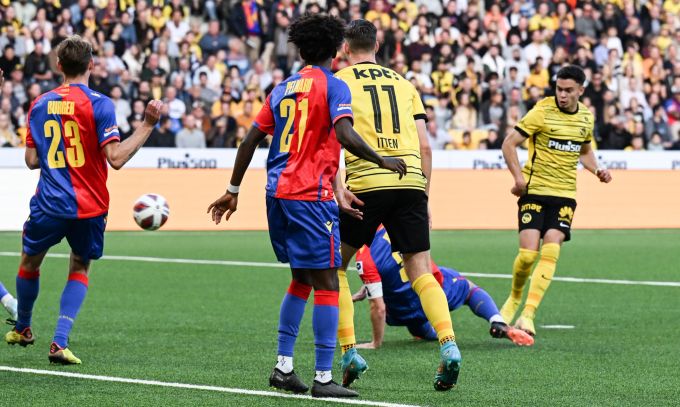 Fabian Rieder trifft in der 7. Minute zum 1:0 für YB im Spiel gegen den FC Basel. YB FCB