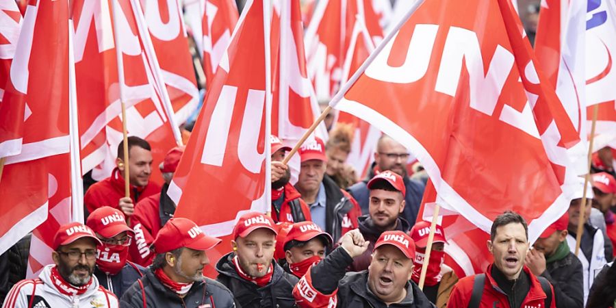 Bauarbeiter und Gewerkschaften sind unzufrieden mit dem bisherigen Verlauf der Lohnrunde. (Archivbild)