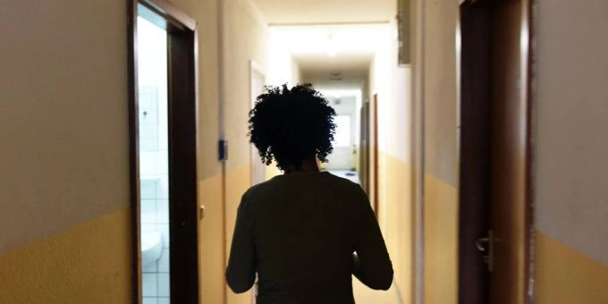 In Meggen LU wird der Bau von Asylunterkünften durch reiche Anwohner gestoppt. Asylunterkunft Meggen LU