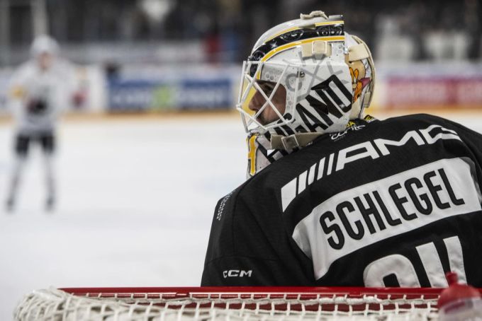 Der HC Lugano setzt auch in den nächsten Jahren auf Niklas Schlegel. HC Lugano
