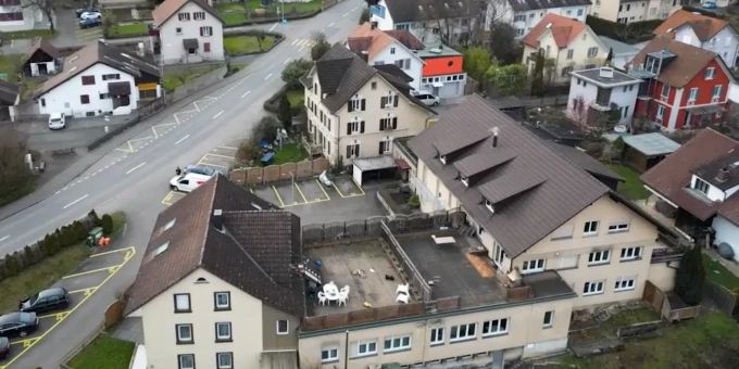 In Windisch AG müssen 49 Mietende ihre Wohnungen verlassen. familien fall windisch