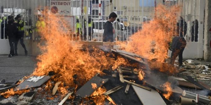 Blockierter Zugang zum Hafen von Marseille Blockierter Zugang zum Hafen von Marseille