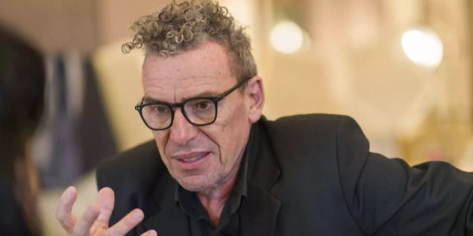 Tom Kummer ist nicht länger Präsident des Tennisclub Neufeld. Er hat früher Interviews gefälscht. Tom Kummer