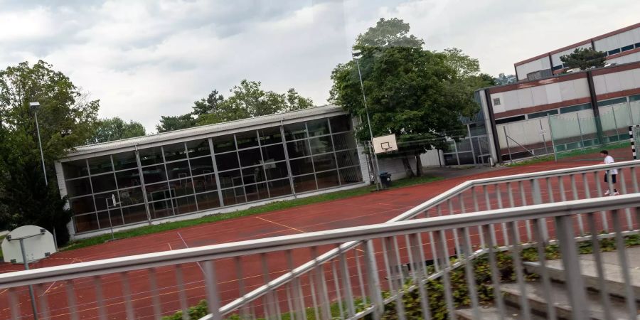 Die Sporthalle des Gymnasium Biel-Seeland in Nidau.