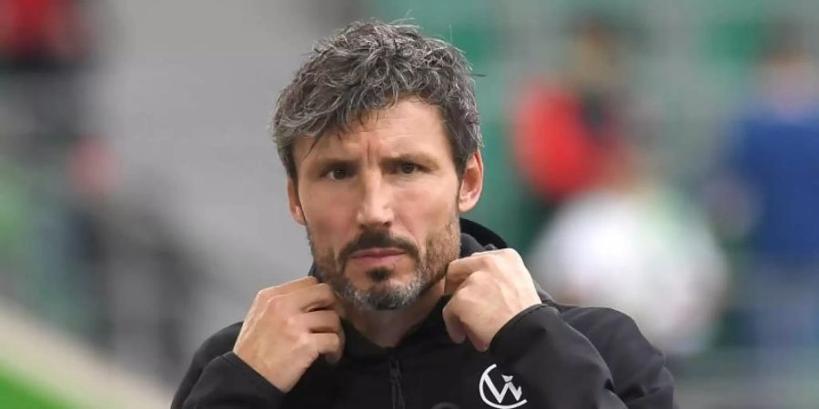 Ist nicht mehr Trainer beim VfL Wolfsburg: Mark van Bommel. Foto: Swen Pförtner/dpa