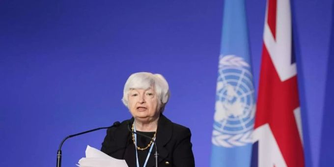 Janet Yellen bei der UN-Klimakonferenz COP26 in Glasgow. Die US-Finanzministerin hat vor einem möglichen Zahlungsausfall der US-Regierung ab dem 15. Dezember gewarnt. Foto: Stefan Rousseau/PA Wire/dpa Janet Yellen bei der UN-Klimakonferenz COP26 in Glasgow. Die US-Finanzministerin hat vor einem möglichen Zahlungsausfall der US-Regierung ab dem 15. Dezember gewarnt. Foto: Stefan Rousseau/PA Wire/dpa
