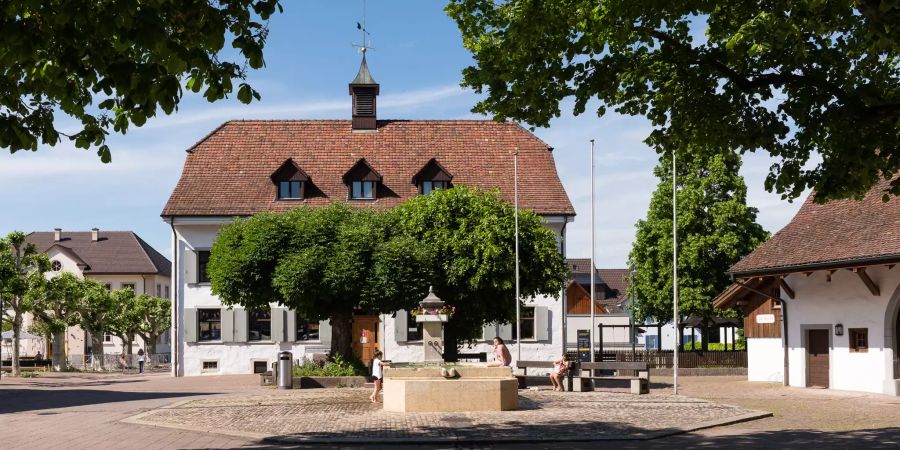 Der Kindergarten und die alte Schule Pratteln.