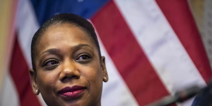 Keechant Sewell wird als erste Frau die neue Chefin der New Yorker Polizeibehörde (NYPD). Foto: Brittainy Newman/FR171797 AP/dpa Keechant Sewell wird als erste Frau die neue Chefin der New Yorker Polizeibehörde (NYPD). Foto: Brittainy Newman/FR171797 AP/dpa