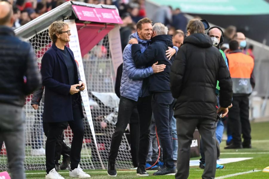 Julian Nagelsmann ist nach Corona-Absenz auch in der Liga zurück an der Seitenlinie.