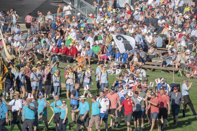 Eine Delegation des nächsten Austragungsort des ESAF 2022, Pratteln, präsentiert sich am ESAF Zug im Jahr 2019.