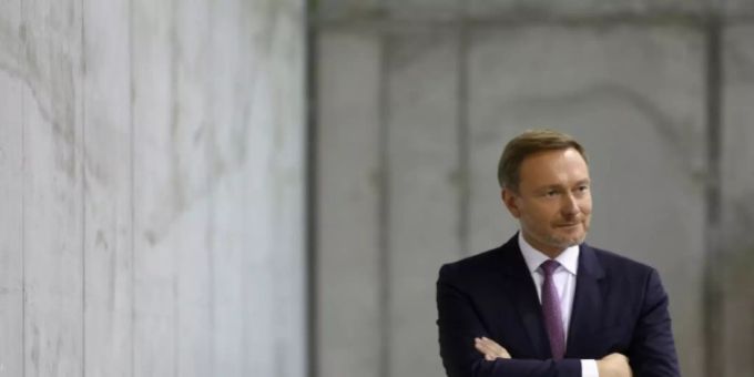 Lindner beim Parteitag in Berlin Lindner beim Parteitag in Berlin