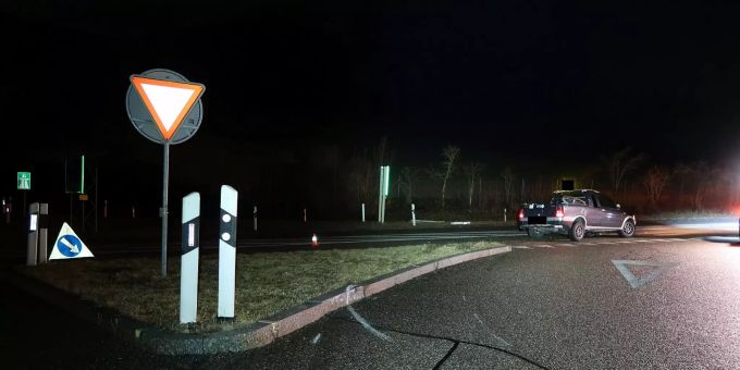 Personen wurden dabei keine verletzt. Unfall