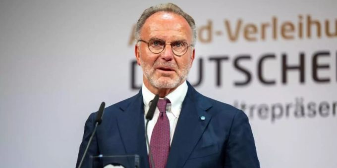 Karl-Heinz Rummenigge lobt den neuen Bundestrainer Hansi Flick. Foto: Monika Skolimowska/dpa-Zentralbild/dpa Karl-Heinz Rummenigge lobt den neuen Bundestrainer Hansi Flick. Foto: Monika Skolimowska/dpa-Zentralbild/dpa