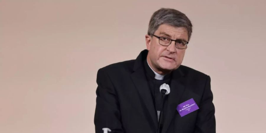 Eric de Moulins-Beaufort lors de la conférence de presse de la Commission Sauvé le 5 octobre 2021 à Paris
