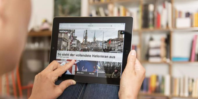 Ein Artikel von Watson auf dem iPad. watson