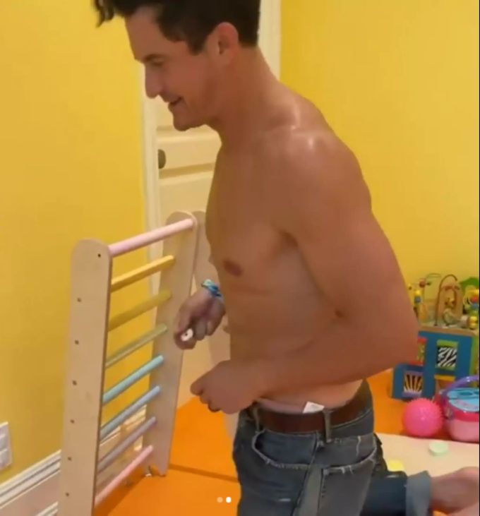 Orlando Bloom oben ohne. Oralando Bloom