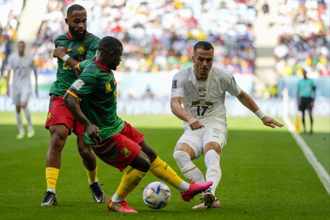 Seine gefährlichen Flanken gilt es zu verhindern: Serbiens Filip Kostic. WM 2022