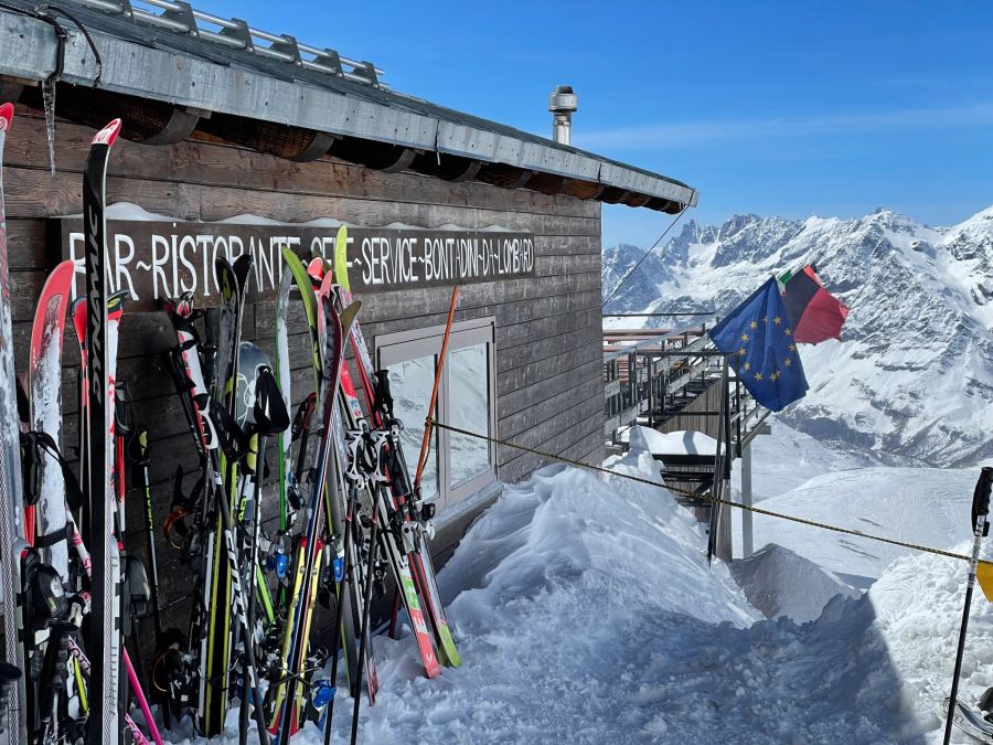 Skihütte Schnee Ski Alpen Berglandschaft