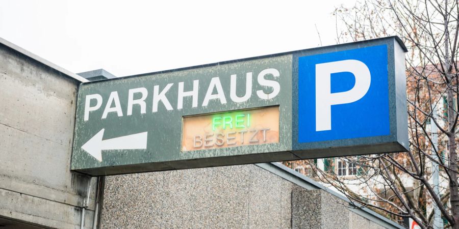 Parkhaus in einer Innenstadt. (Symbolbild)