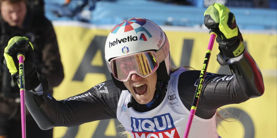 Der Sieg geht dank einem starken zweiten Lauf an die Italienerin Marta Bassino.