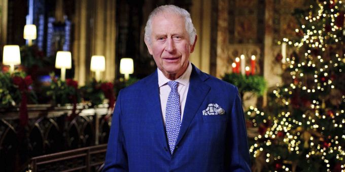 Auch an Queen - Charles denkt in Weihnachtsansprache an Familien in Not