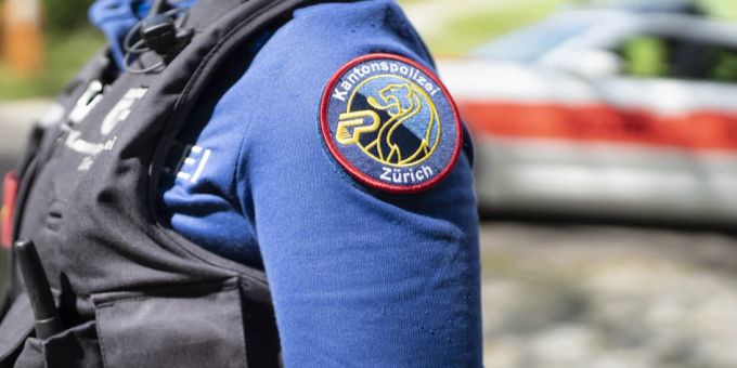 Die Kantonspolizei Zürich hat im Zusammenhang mit den gewaltsamen Ausschreitungen am 20. August sechs FCZ Anhänger verhaftet. (Symbolbild) Sechs FCZ Fans verhaftet
