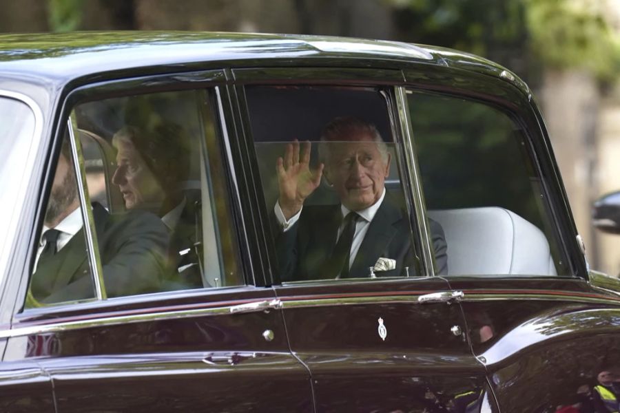 Nach dem Tod von Queen Elizabeth II. übernimmt Charles III. den Thron.
