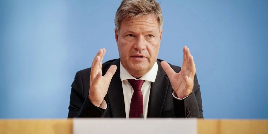 Bundeswirtschaftsminister Robert Habeck (Grüne) bei einer Pressekonferenz in Berlin.