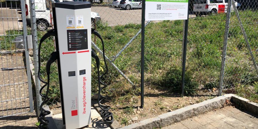 Öffentliche Ladestation für Elektrofahrzeuge