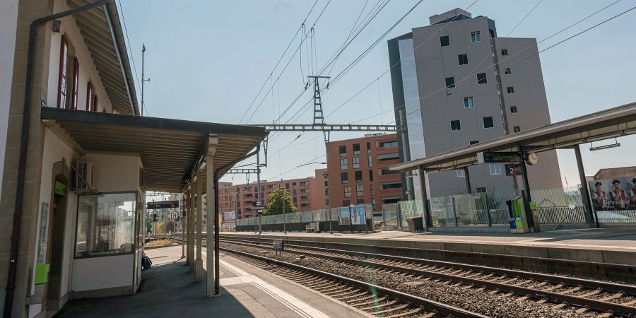 Der SBB Bahnhof Düdingen.