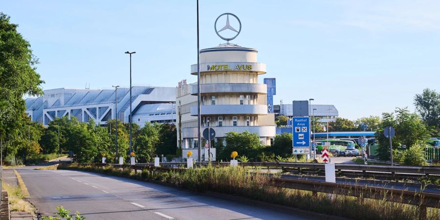 Auf der A115 am Funkturm in Berlin fahren keine Autos mehr.