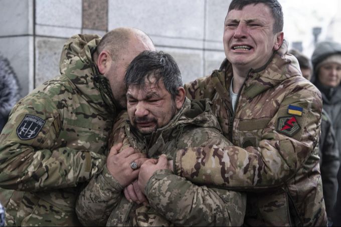 Im Ukraine-Krieg zeichne sich ein «langer Konflikt ohne klaren Sieger» ab: Die Bereitschaft für direkte oder indirekte Friedensgespräche werde sich vorerst nicht verbessern. (Symbolbild) Friedensgipfel Ukraine-Krieg Selenskyj Amherd