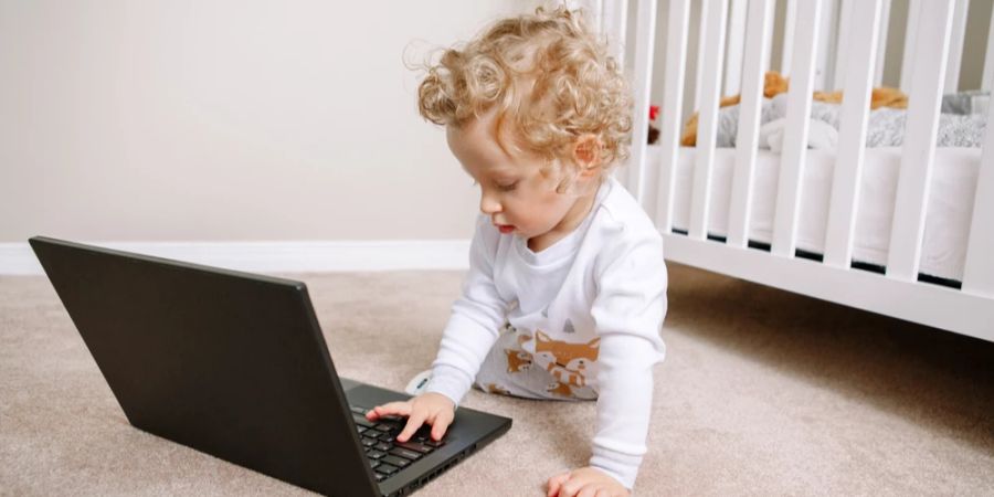 Kind Kinderzimmer Laptop Finger Tastatur