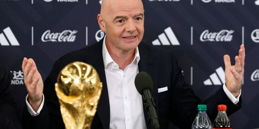 FIFA-Präsident Gianni Infantino fordert verstärkte Massnahmen gegen Rassismis.