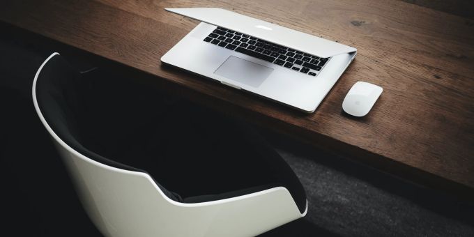 Der Fachkräftemangel im Bau- und Informatikingenieurbereich ist akut: Lösungsansätze für die MINT-Förderung, den Einsatz von erfahrenem Personal und die Einführungen von Arbeitszeitmodellen stehen zur Diskussion. Schweizer Technologie