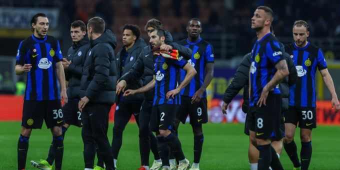 Die Spieler von Inter Mailand freuen sich über den Heimsieg gegen Genoa. Inter Mailand Yann Sommer