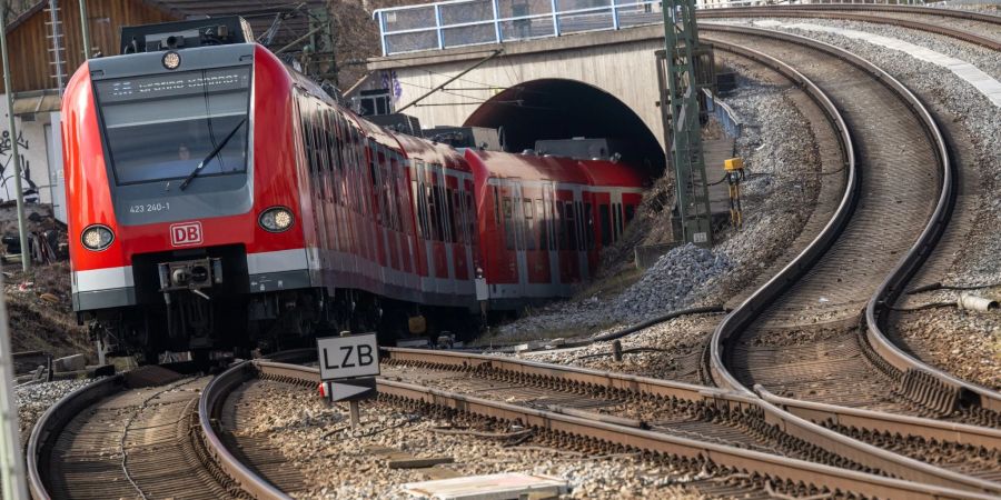 Geld wurde unter anderem für neue Züge für die S-Bahn München bereitgestellt.