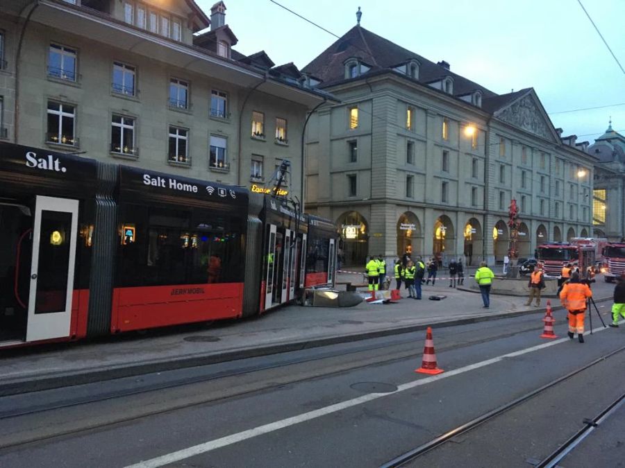 Eine Tramentgleisung sorgte in Bern für Chaos.