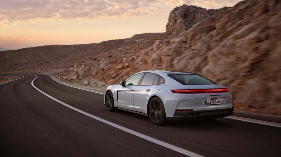 Porsche Panamera 4 E-Hybrid