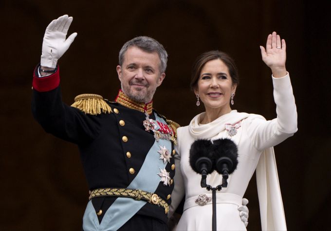 König Frederik und Königin Mary bei ihrer Krönung. Frederik Mary Königin Margrethe