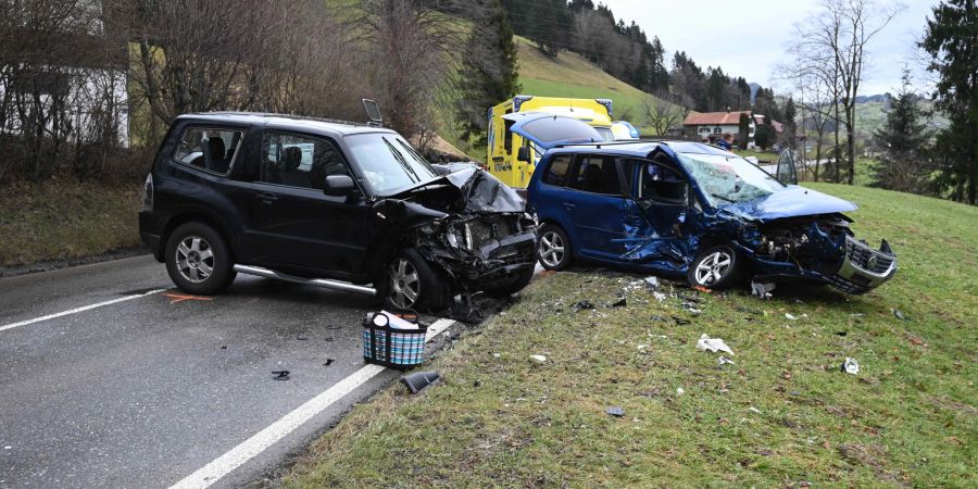 Frontalkollision nach Überholmanöver