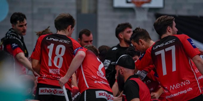 Unihockey Langenthal Aarwangen gewann am 4. Februar 2024 auswärts gegen die Zuger Highlands Aarwangen mit 6:5. Unihockey Langenthal Aarwangen gegen Zuger Highlands