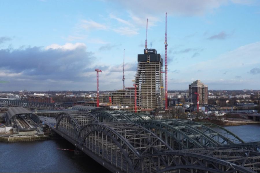 Signa Holding Baustelle Elbtower