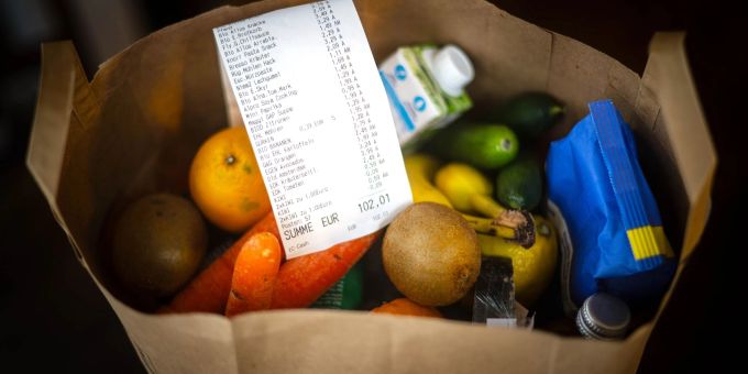Die hohen Lebensmittelpreise belasten Verbraucherinnen und Verbraucher. Inflation