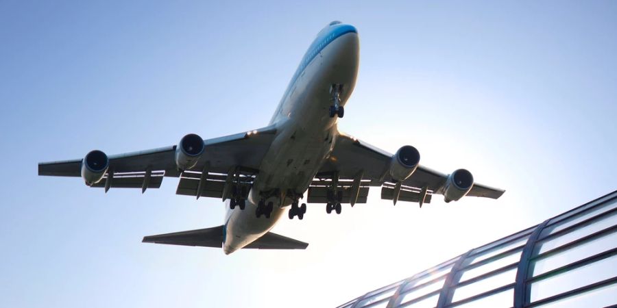 Flugzeug Landung Airport