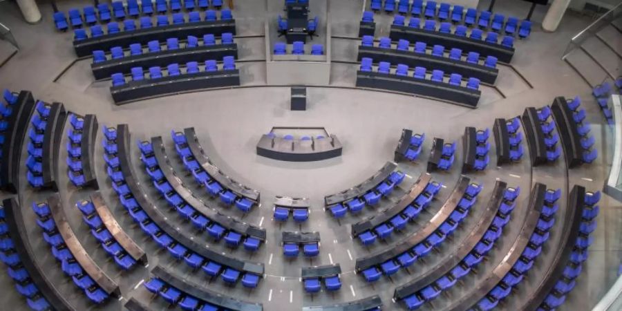 Der Bundestag hat derzeit über 700 Abgeordnete. Foto: Michael Kappeler/dpa